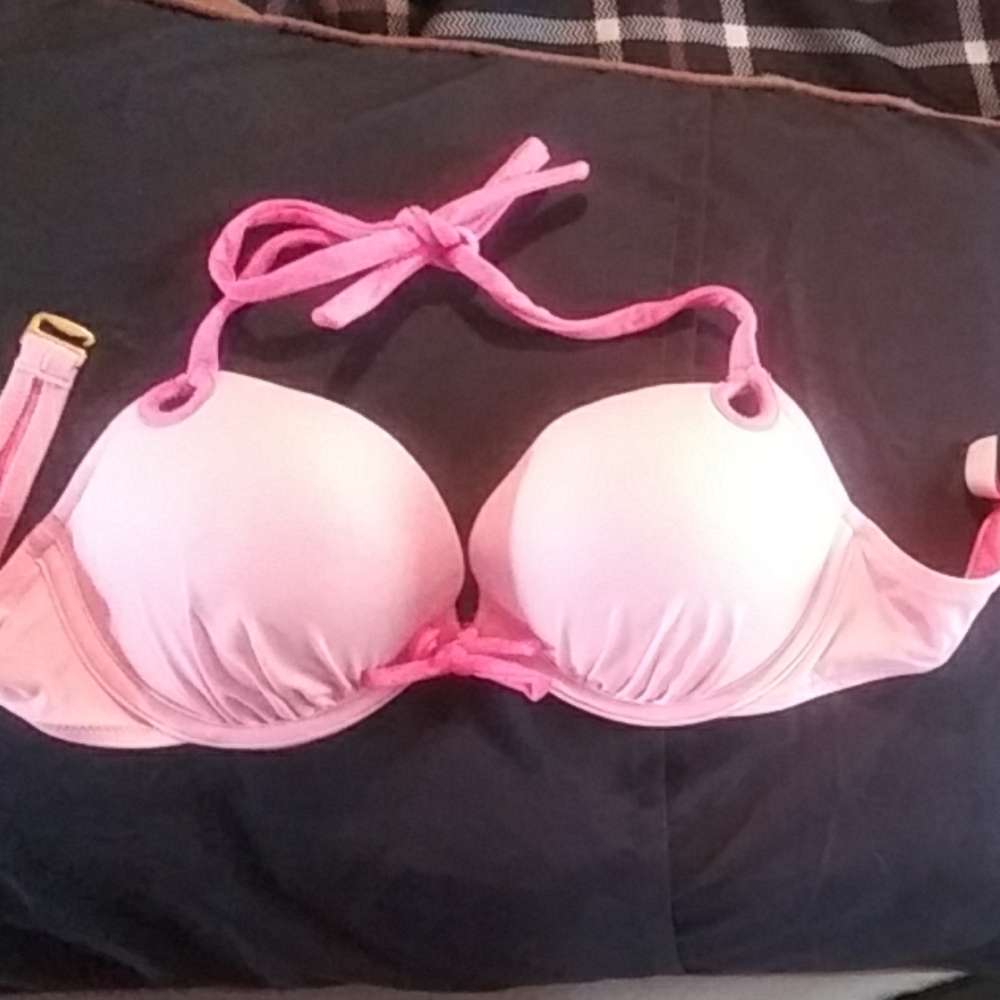Victoria's Secret 34C bikini top